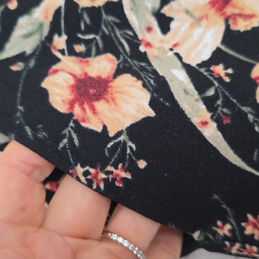 Chapter One Floral Print Black Pants With Pockets - Picture 4 of 6